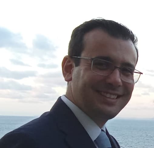 Silvio Pelosi, consulente informatico industriale e ingegnere informatico freelance con sede in Campania